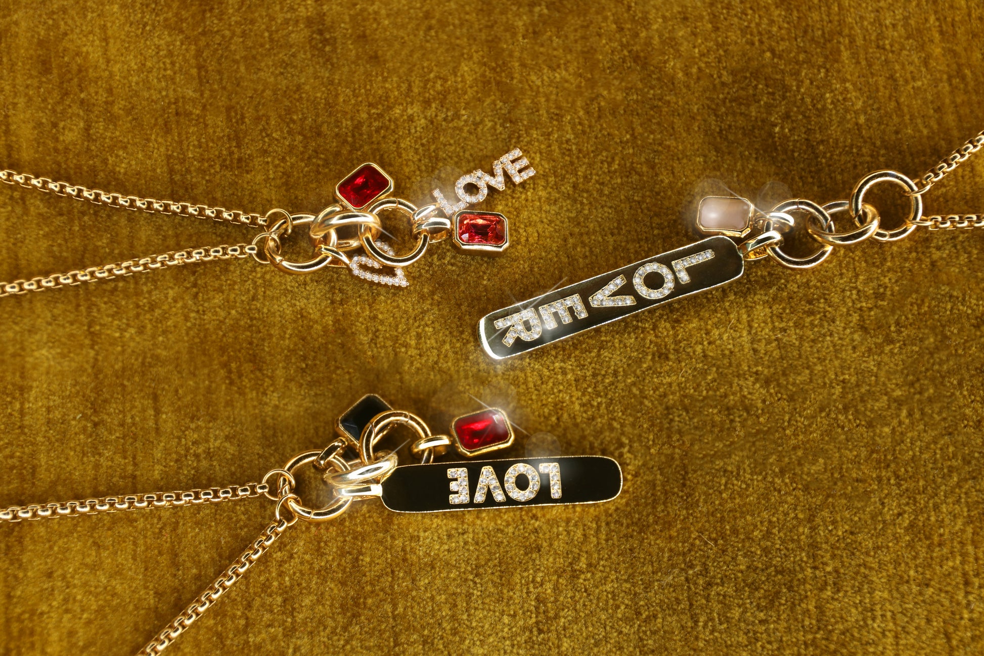 The Valentine Golden Set